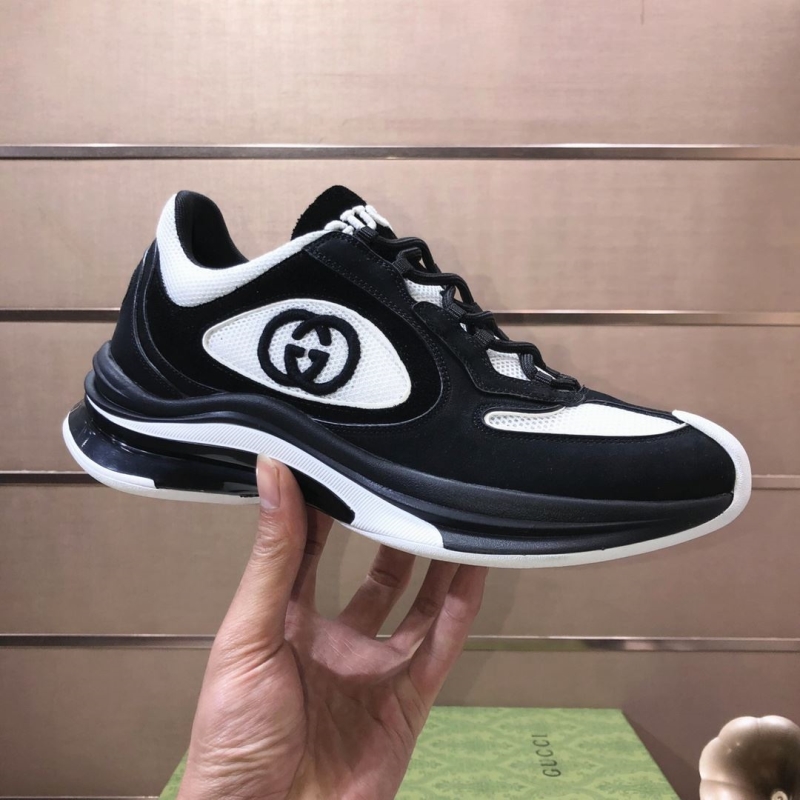 G*u*i casual shoes